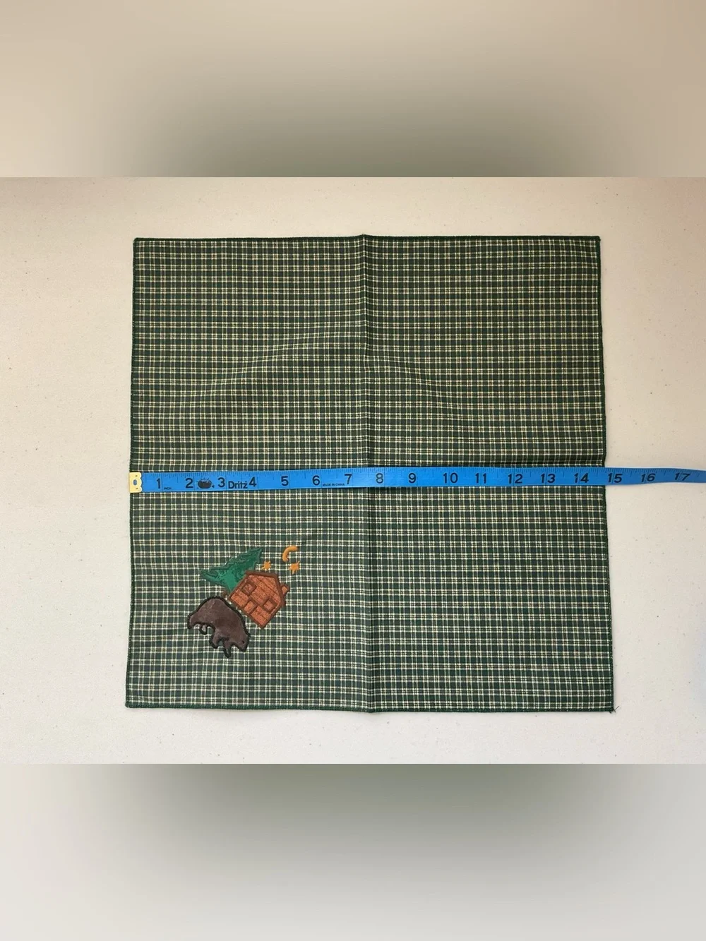 Green Plaid Cabin & Bear 4 Placemats and 4 Napkins. Matching Set